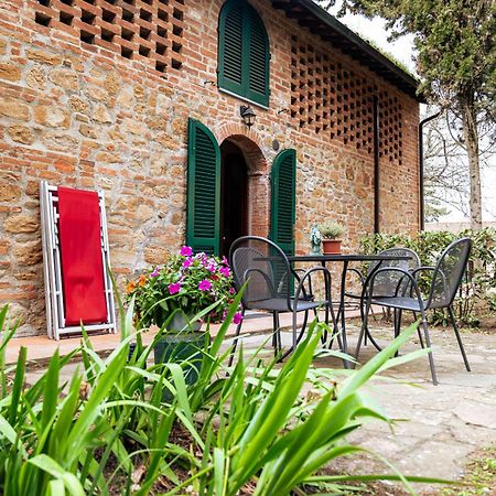 הוילה מונטאיונה Borgo Il Poggio Agritourismo מראה חיצוני תמונה