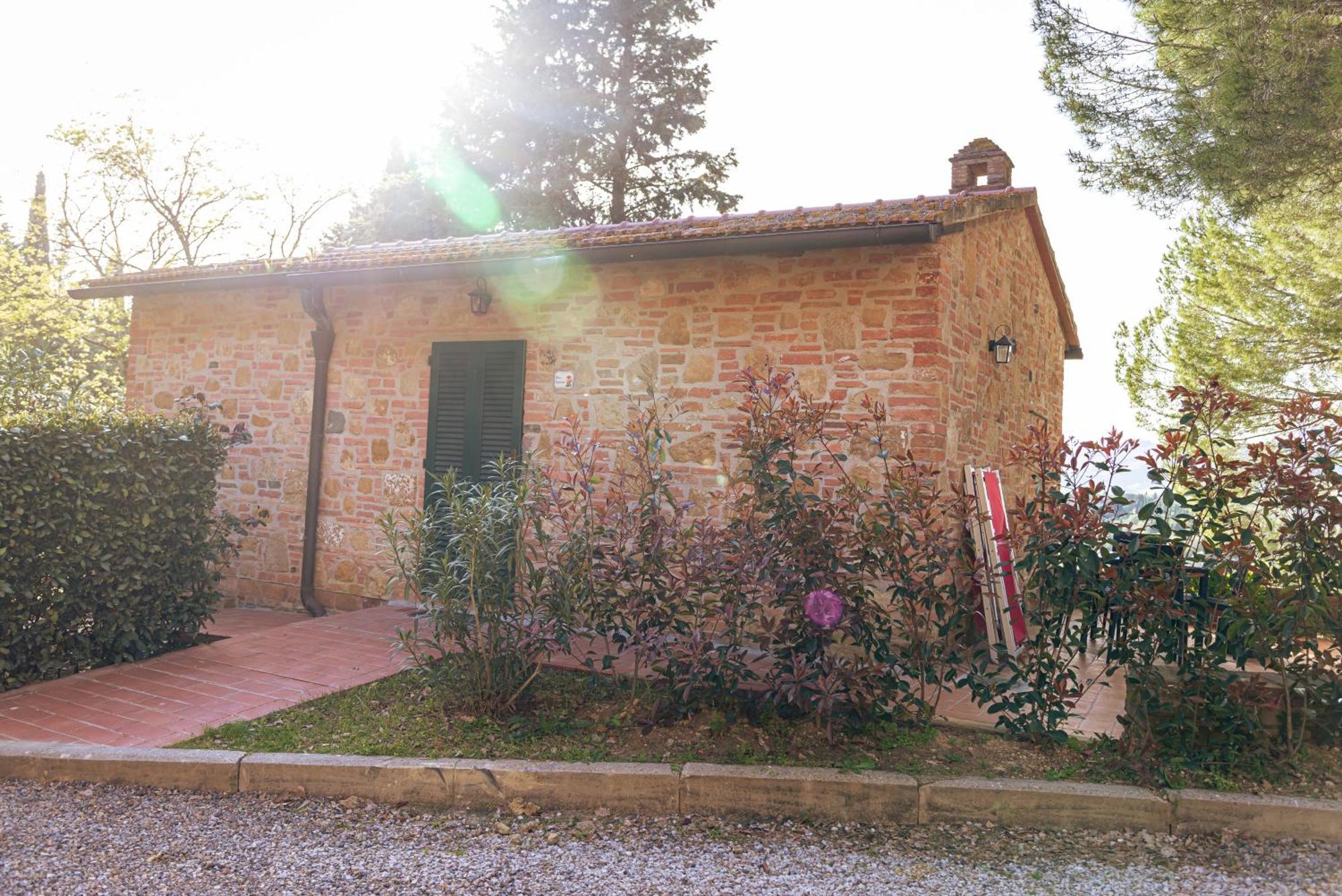 הוילה מונטאיונה Borgo Il Poggio Agritourismo מראה חיצוני תמונה