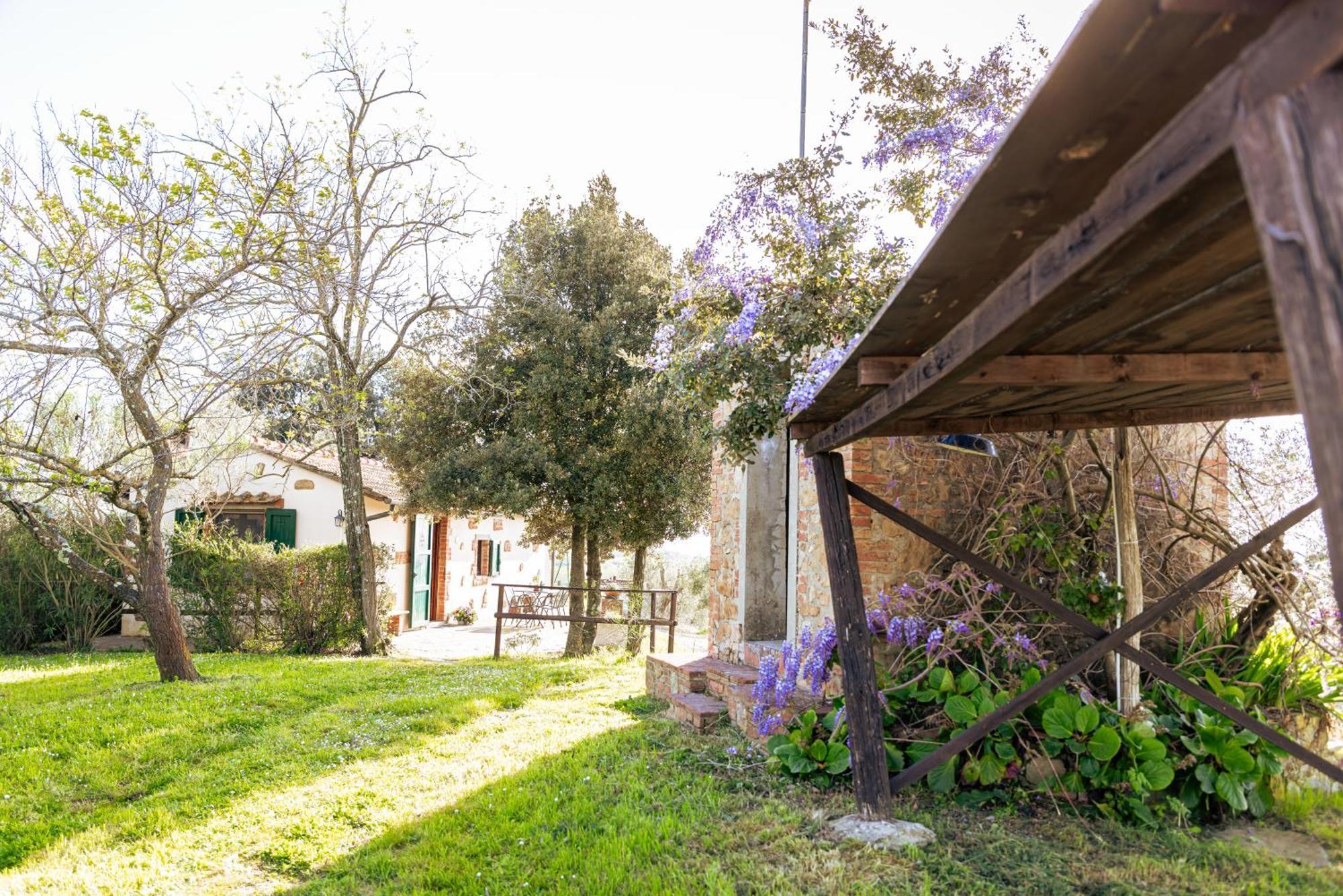 הוילה מונטאיונה Borgo Il Poggio Agritourismo מראה חיצוני תמונה