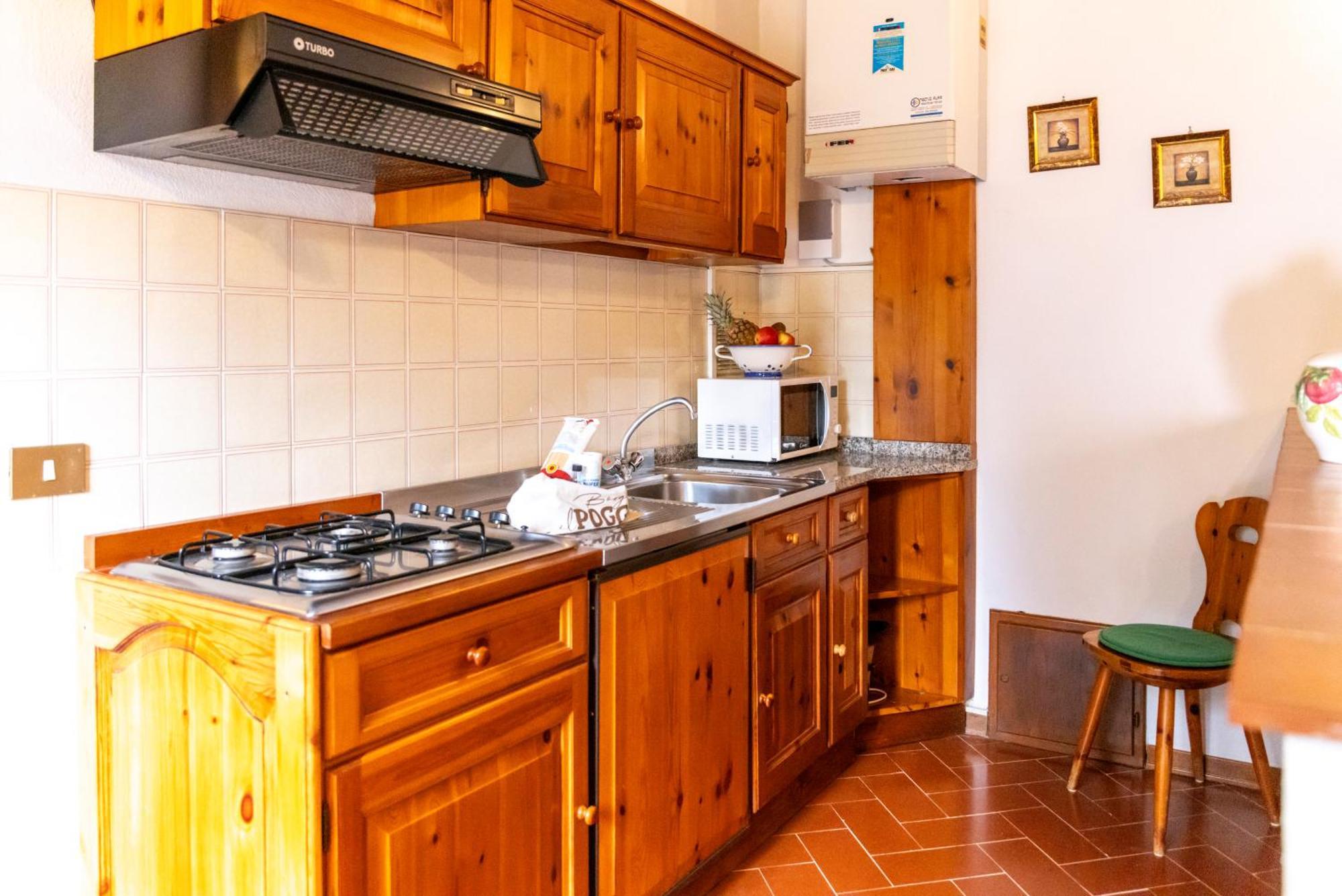 הוילה מונטאיונה Borgo Il Poggio Agritourismo מראה חיצוני תמונה